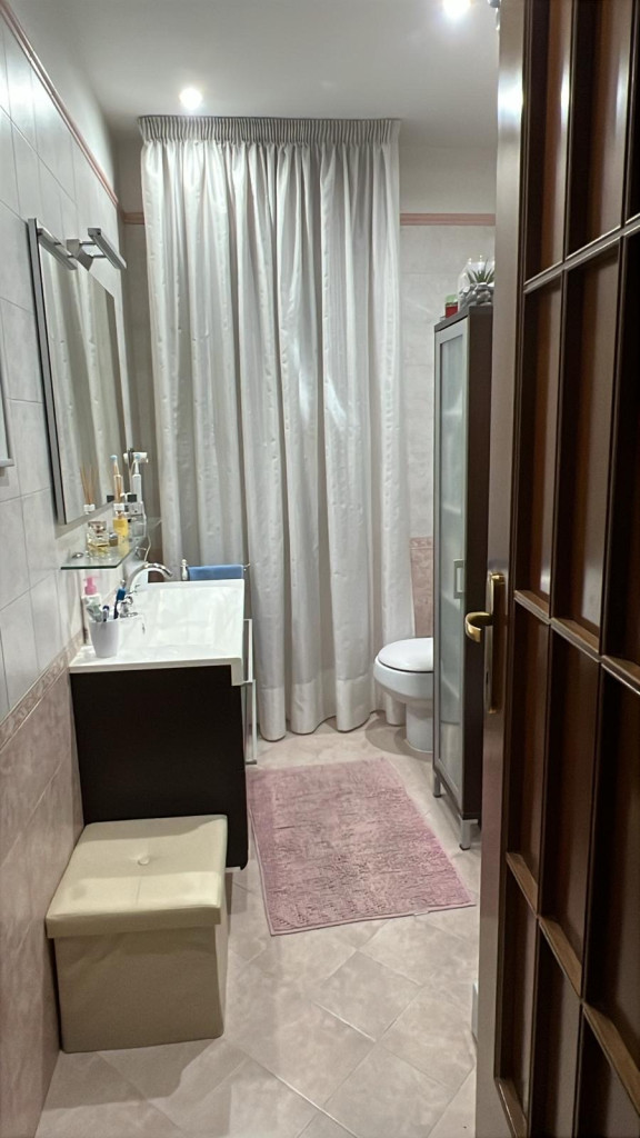 Tendaggi-zanzariere-tapparelle--infissi alluminio e pvc-ecc.